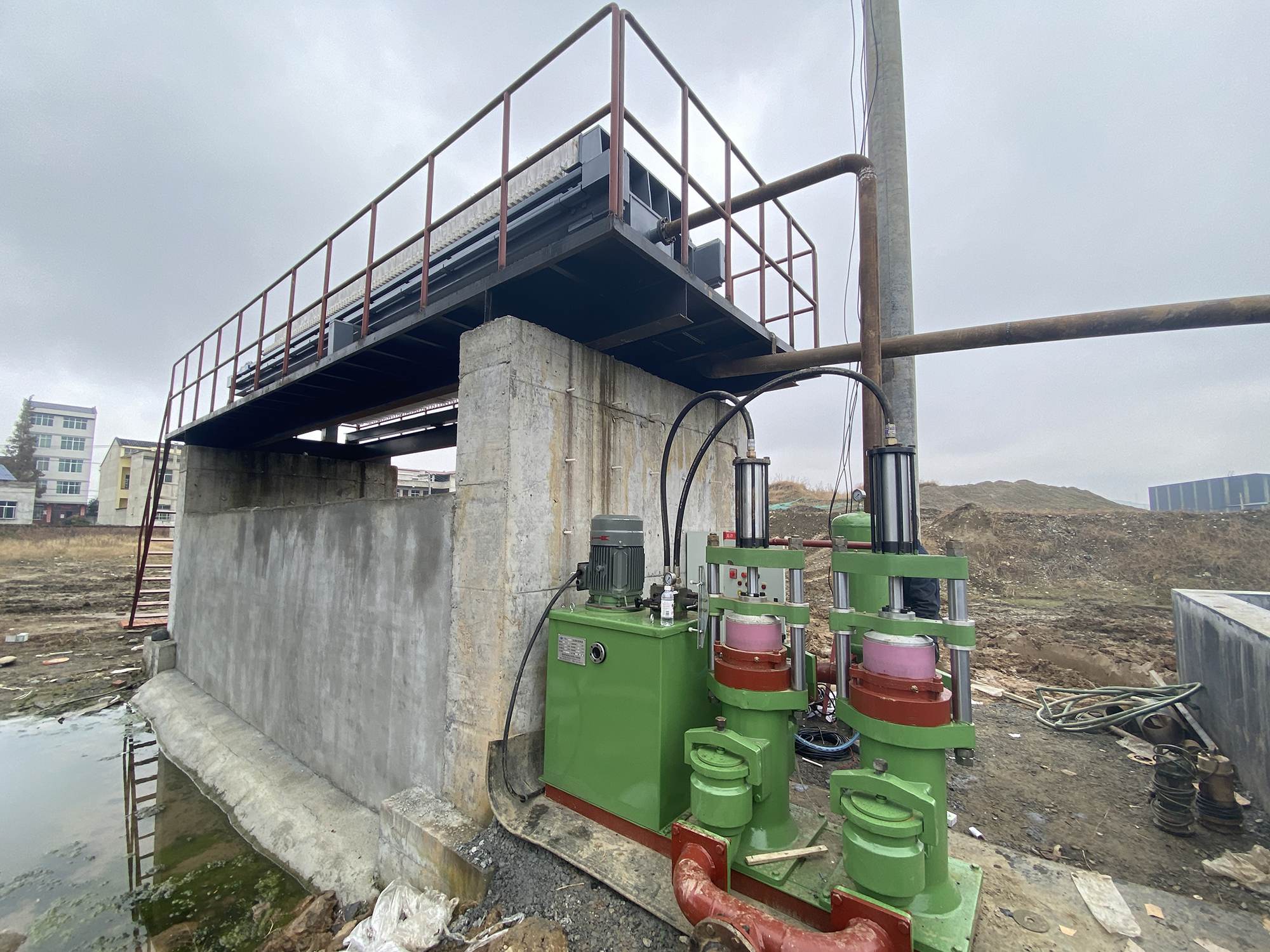 洗沙廠300平方壓濾機(jī)及壓濾機(jī)柱塞泵客戶案例