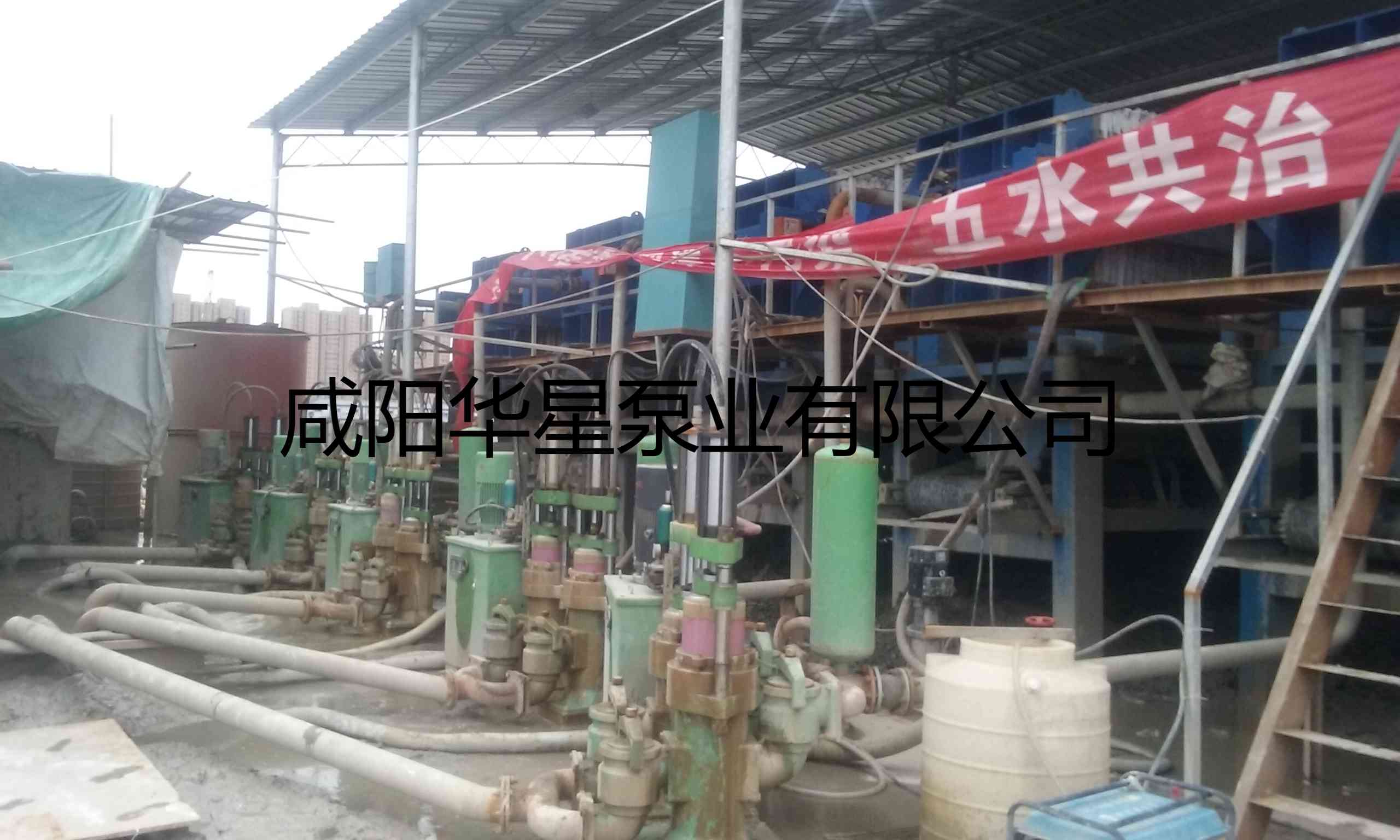 華星陶瓷柱塞泵打樁污泥使用現(xiàn)場(chǎng)-03